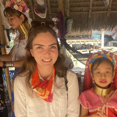 Jimena, 33