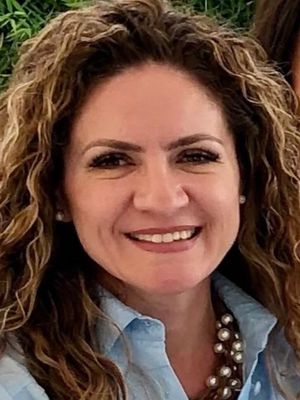 Veronica, 52