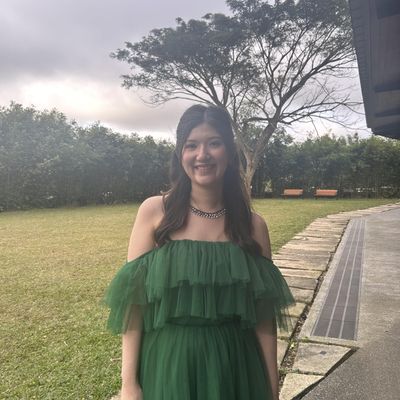 Isabel, 32