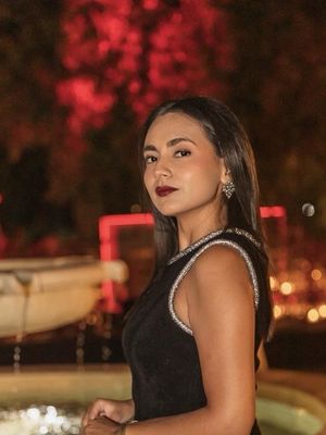 Annie, 32