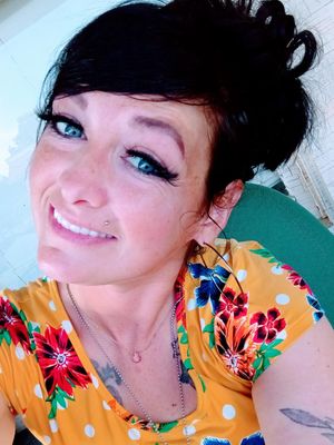 Ashley, 39