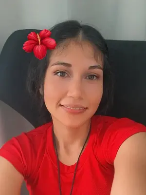 Natalia, 27