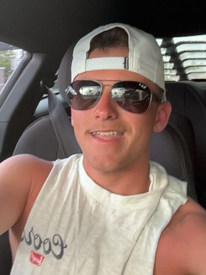Tommy, 20
