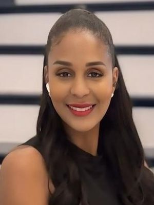 Julie, 50
