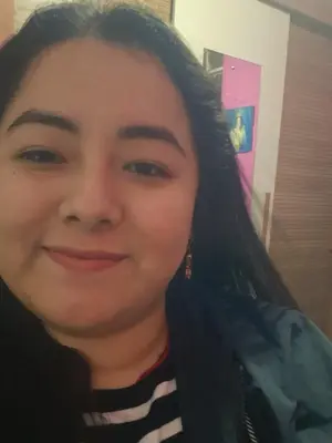 Estefania, 28