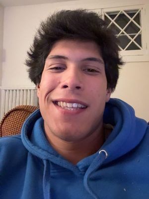 Lucas, 21