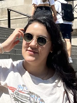 Mariana, 27