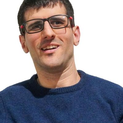 Lorenzo, 33