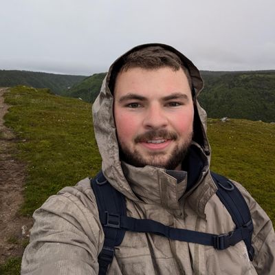 Adrien, 27