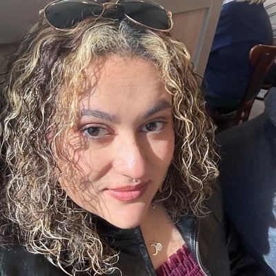 Sarah, 31