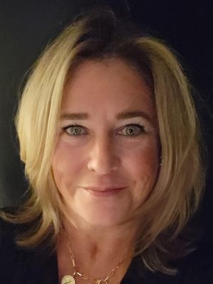 Amy, 54