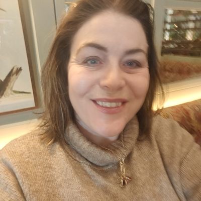 Pauline, 46