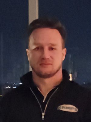 Wesley, 32