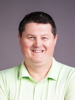 Thomas, 44