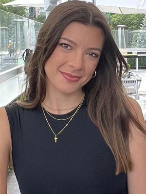 Sorina, 31