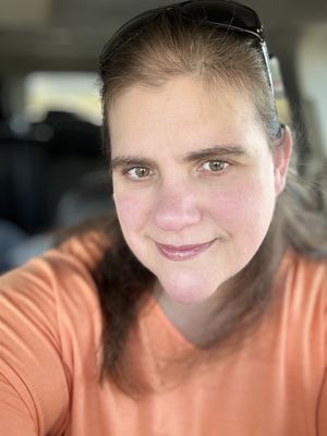 Amanda, 48