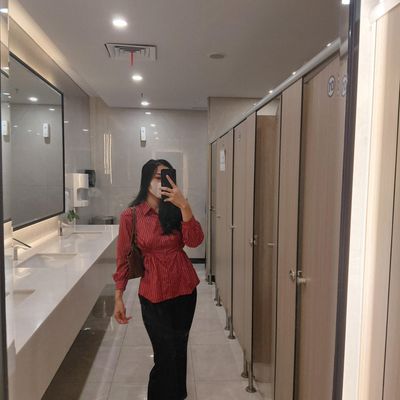 Yulli, 27