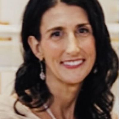 Amanda, 54