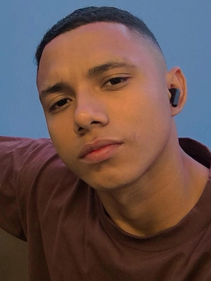 Felipe, 18