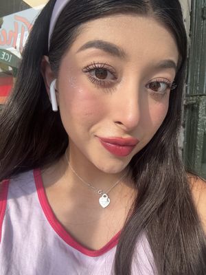 Ana, 24
