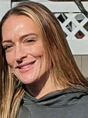 Sara, 40