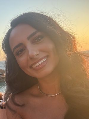 Stephanie, 30