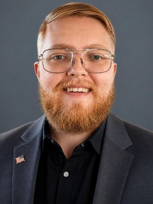 William, 25