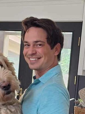 Chris, 35