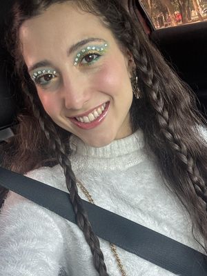 Lucy, 22