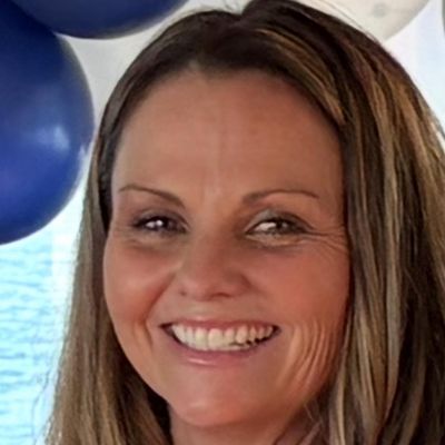 Stephanie, 50