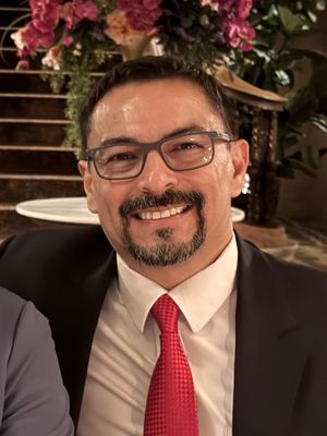 Antonio, 52