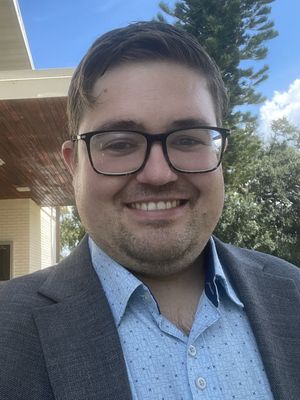 Sebastian, 33