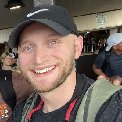 Sam, 33