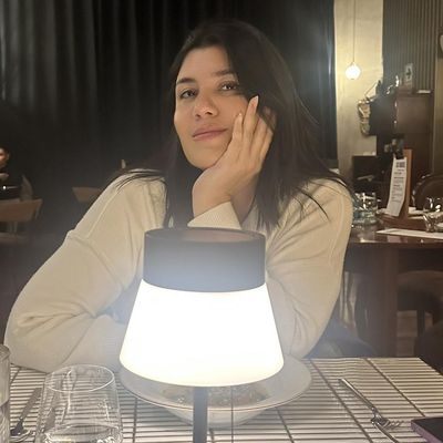 Maria Jose, 31
