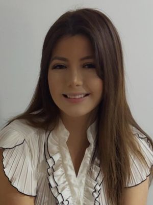 Lucia, 28