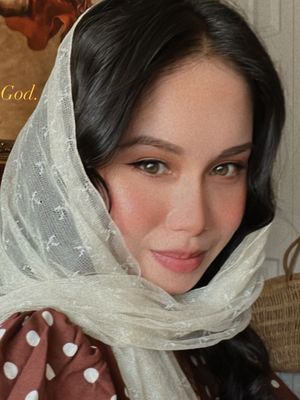Maricris, 33