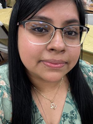 Angela, 25