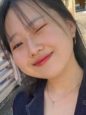 Kim, 29