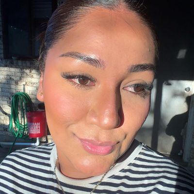 Karen, 29