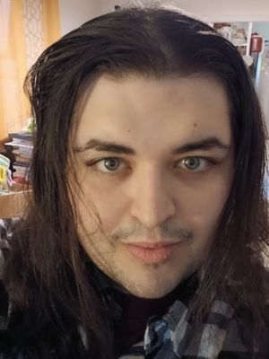 Luis, 23
