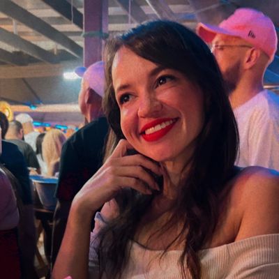 Kamila, 37