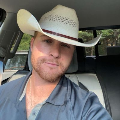 Ryan, 25
