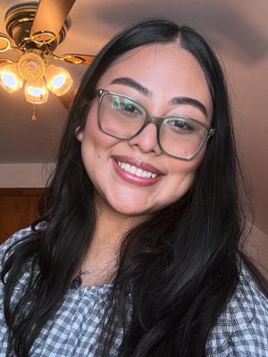 Angela, 21