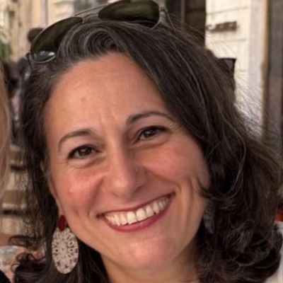 Pascale, 51