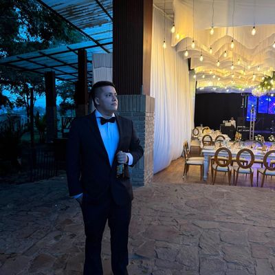 David, 32