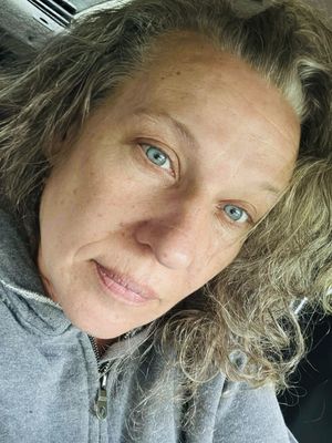 Michelle, 54