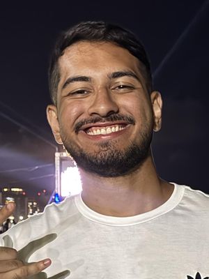 Lucas, 25