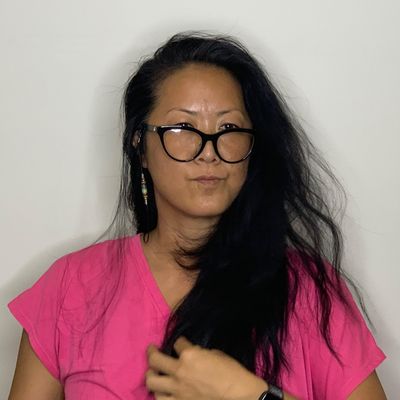 Hana, 52