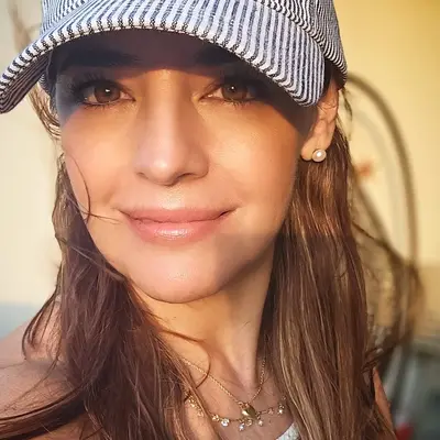 Jessica Elena, 58