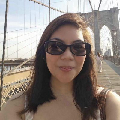 Kat, 33